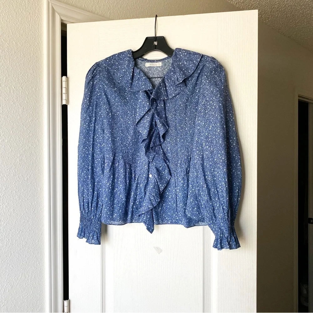 SOLD ON CURTSY - Picture 2 of 8